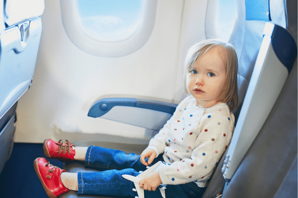 Flying to the USA with children